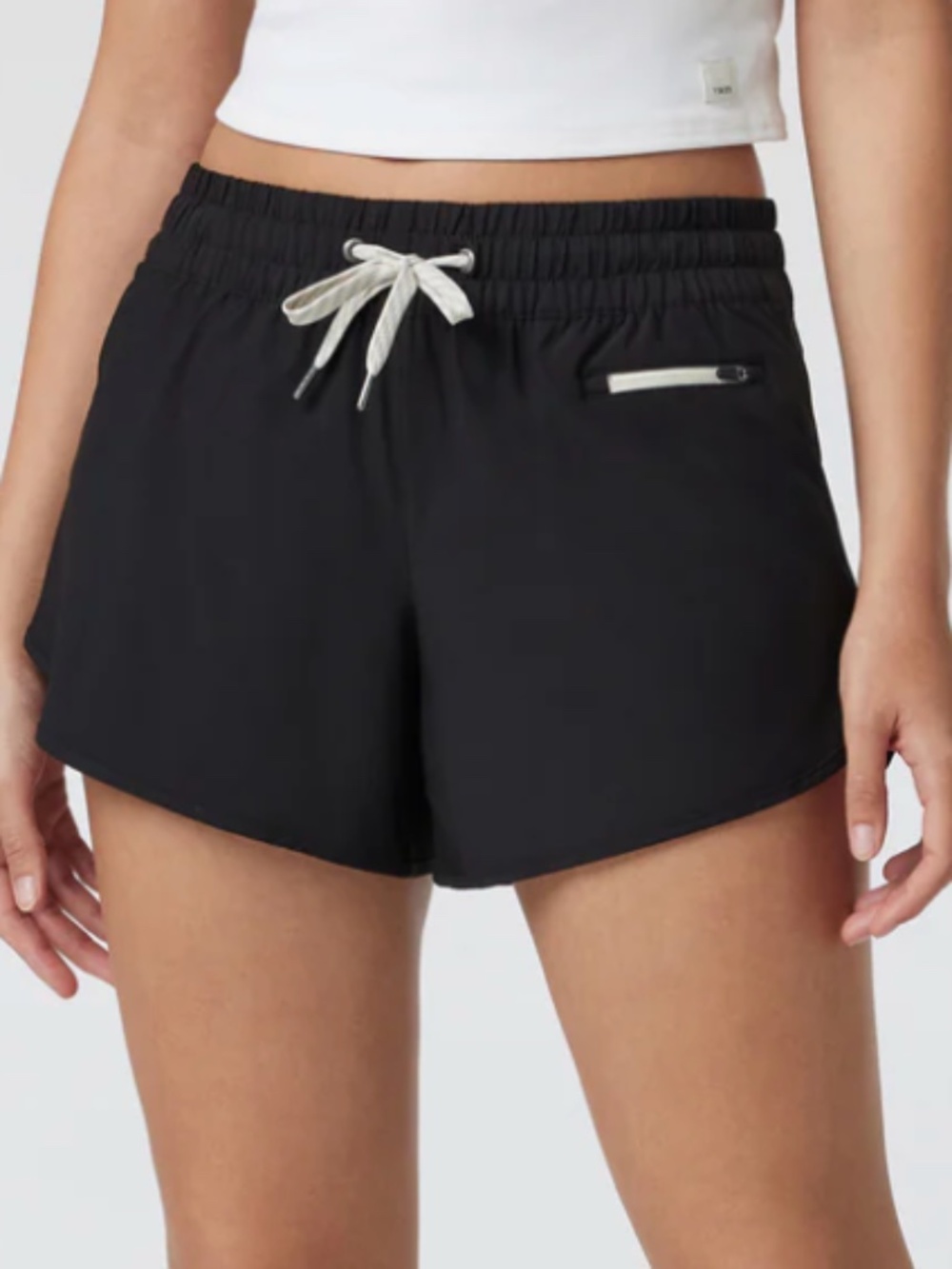 Vuori Clementine 2.0 Short 2.5” Black Medium